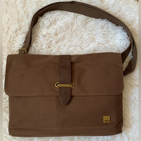 Knomo London Troon Fastens
Lock Flap Tote - Picture 1 of 15